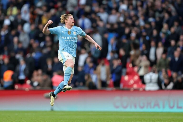 Manchester Citys Kevin De Bruyne fejrer sit sejr